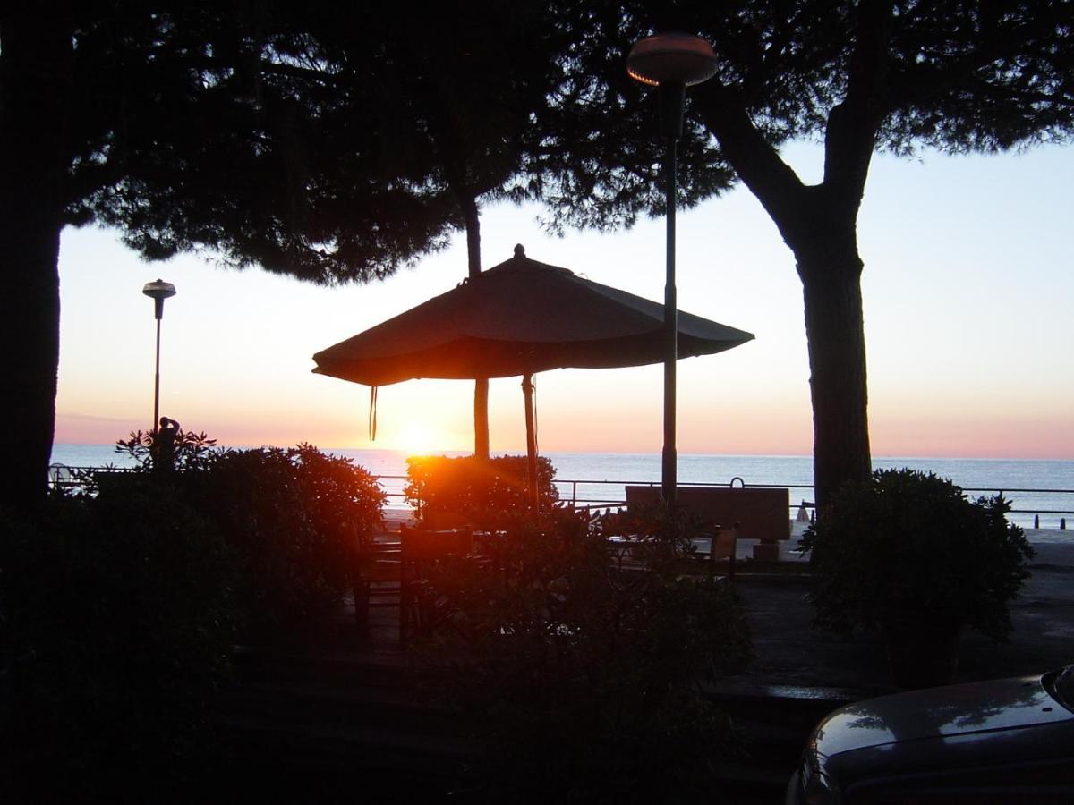 Hotel Beau Rivage Alassio Exterior photo